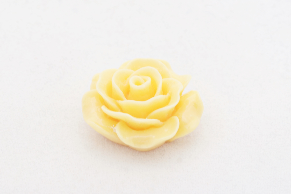Rose aus Kunstharz Zitrone, 20mm – Bild 2