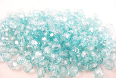 Glasperlen 4mm Hellblau transparent