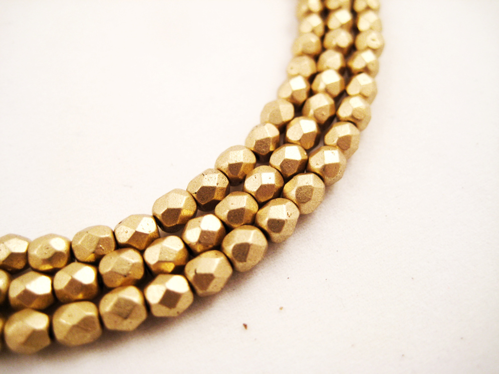 Glasperlen 4mm Gold – Bild 3