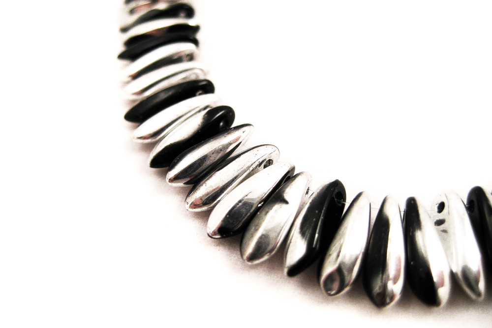 Glasperlen Daggers Silber-Schwarz – Bild 2
