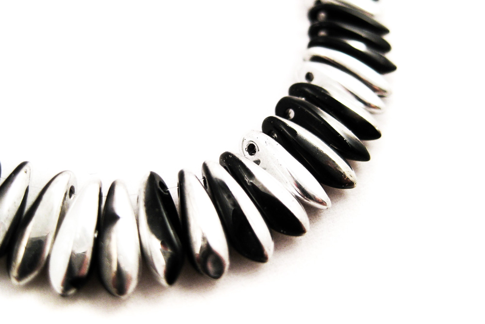 Glasperlen Daggers Silber-Schwarz – Bild 3