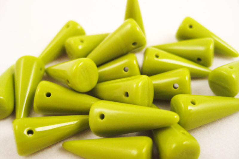 Glasperlen Spikes Olivgrün 7x17mm